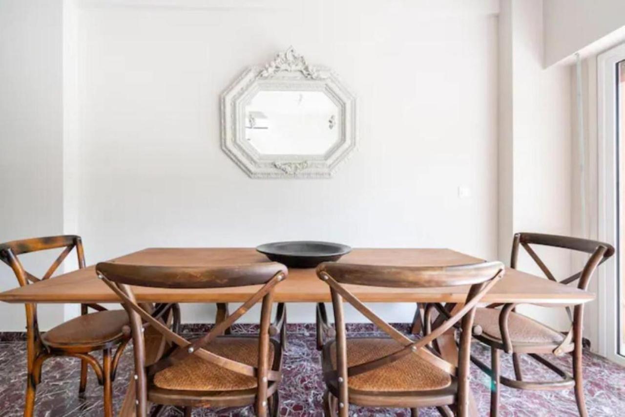 Flisvos Marina Refurbished Apartment Atenas Exterior foto