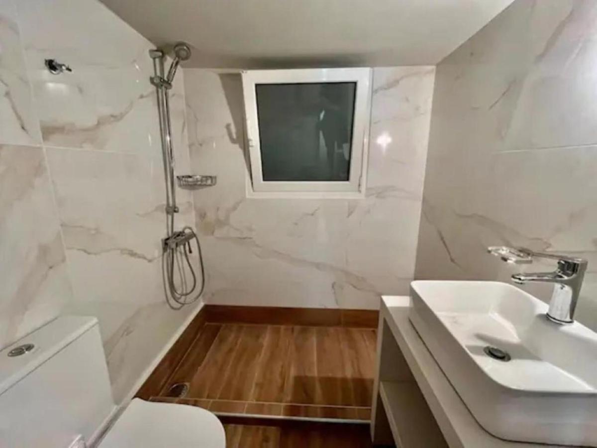 Flisvos Marina Refurbished Apartment Atenas Exterior foto