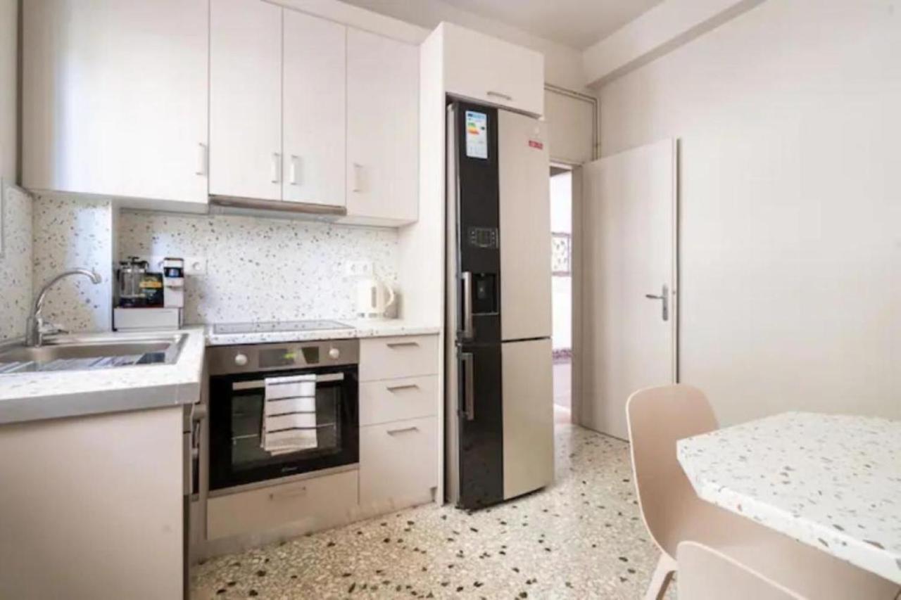 Flisvos Marina Refurbished Apartment Atenas Exterior foto
