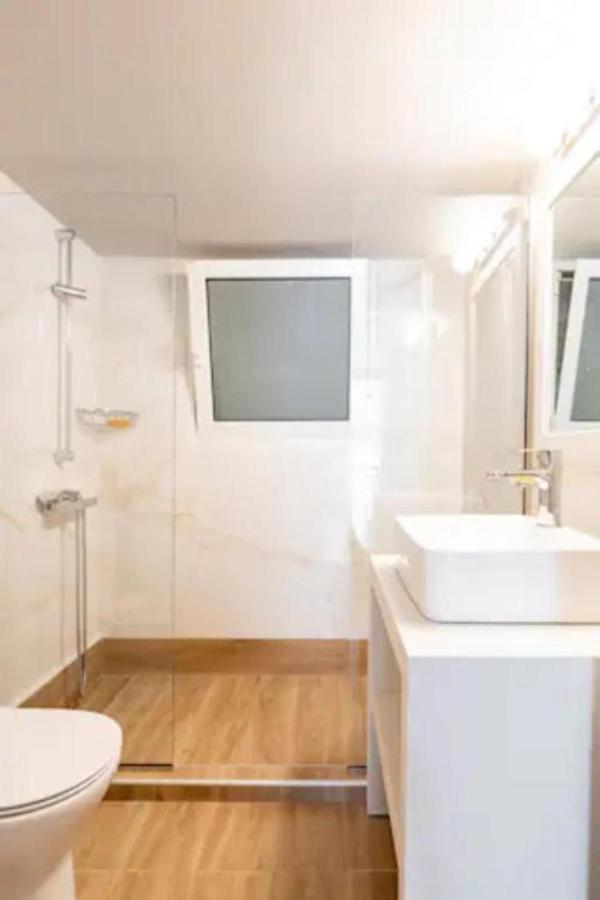 Flisvos Marina Refurbished Apartment Atenas Exterior foto