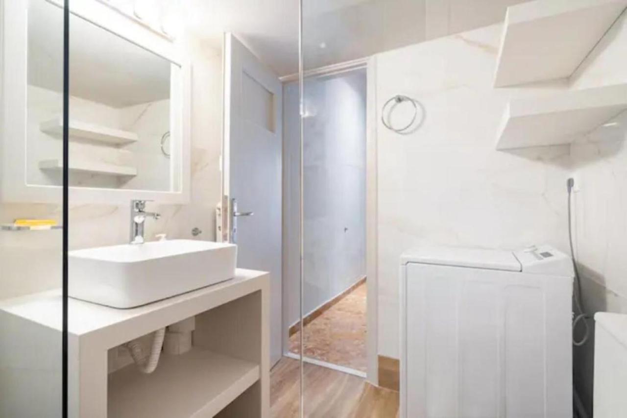 Flisvos Marina Refurbished Apartment Atenas Exterior foto